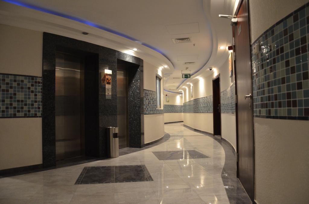 Al Waleed Palace Hotel Apartment Al Barsha Dubai Exterior foto