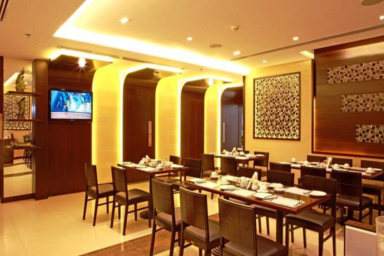 Al Waleed Palace Hotel Apartment Al Barsha Dubai Exterior foto