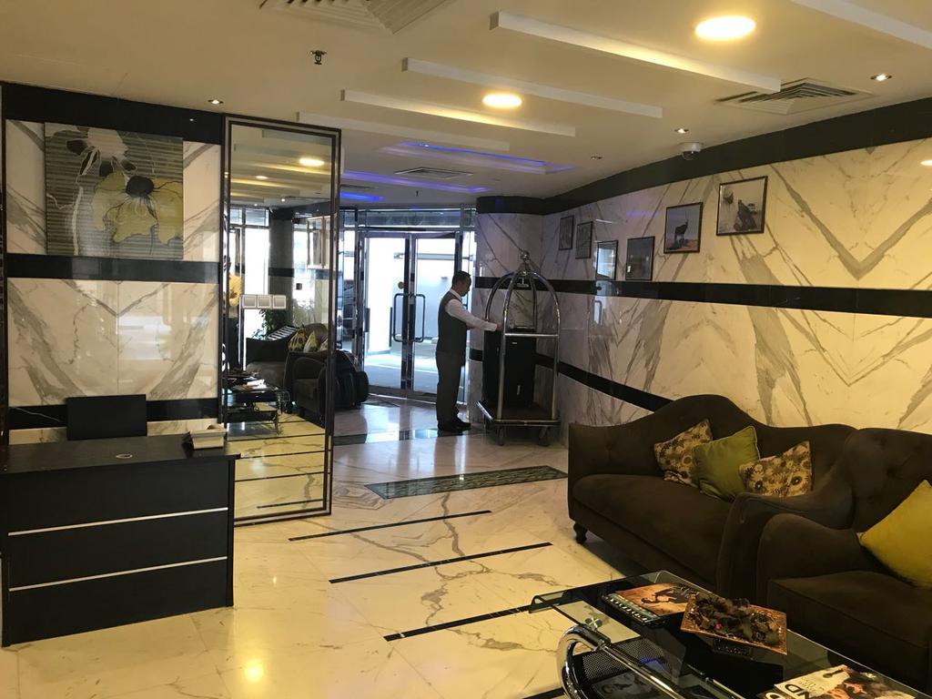 Al Waleed Palace Hotel Apartment Al Barsha Dubai Exterior foto