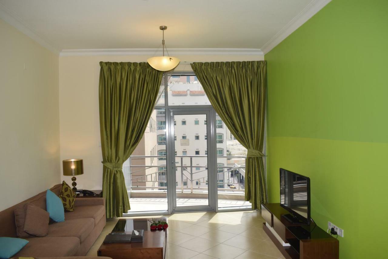 Al Waleed Palace Hotel Apartment Al Barsha Dubai Exterior foto